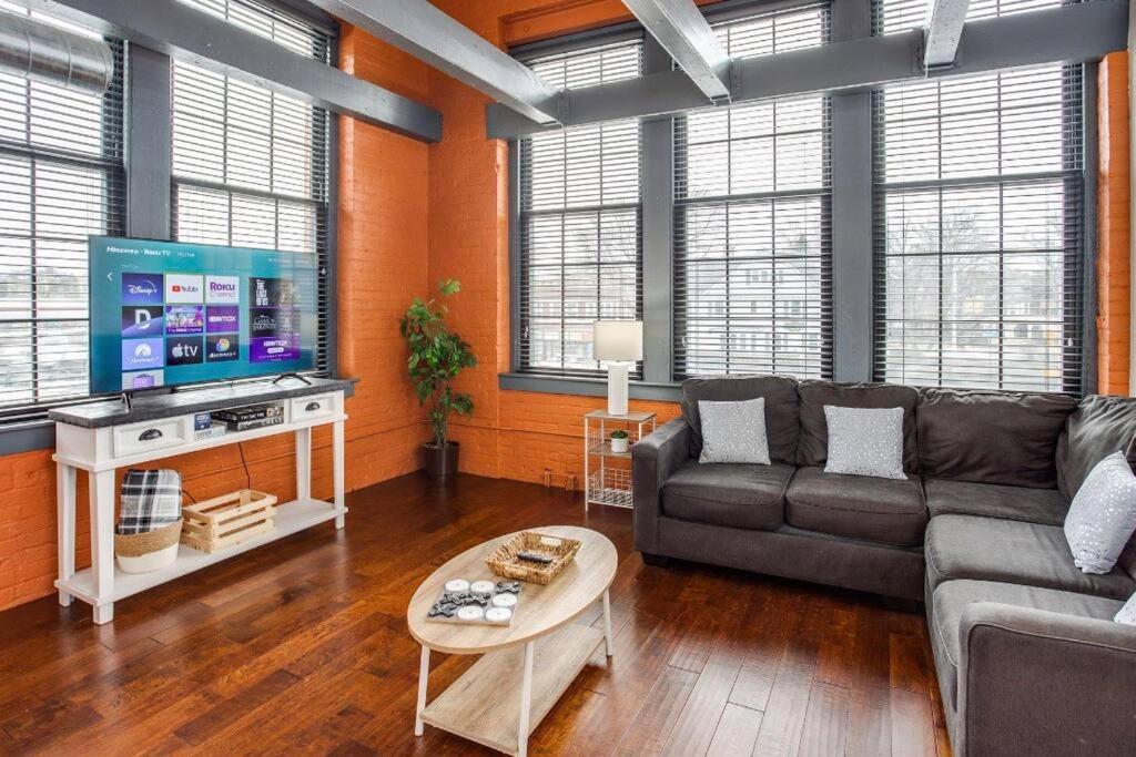 Centric Modern Loft W/ King Beds Appartement Rochester Buitenkant foto