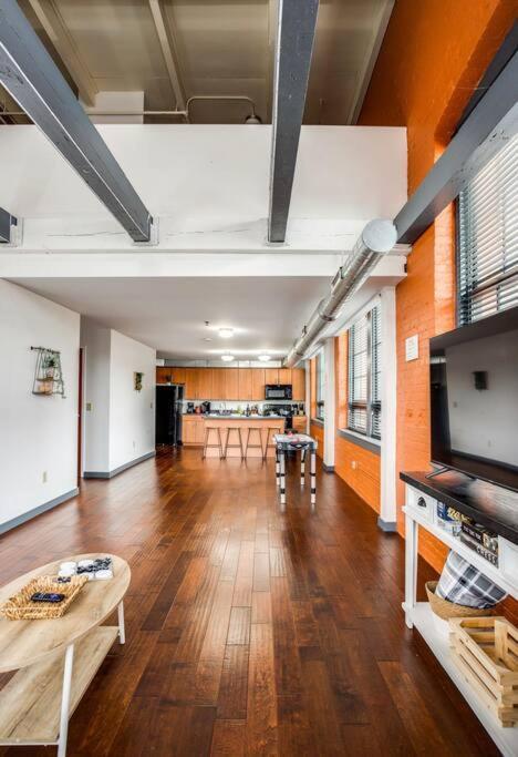 Centric Modern Loft W/ King Beds Appartement Rochester Buitenkant foto