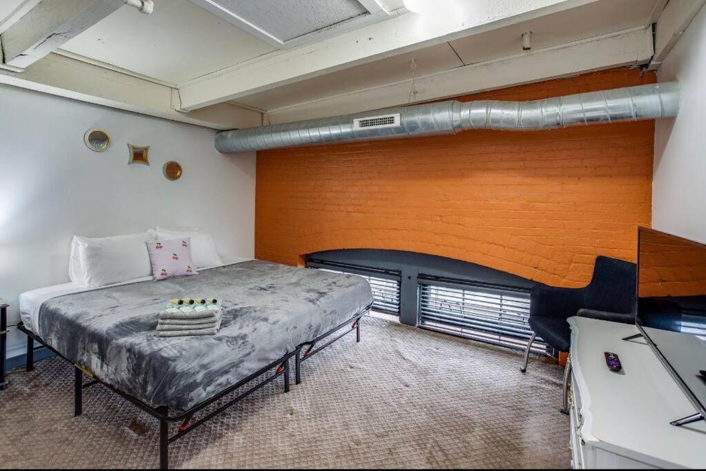 Centric Modern Loft W/ King Beds Appartement Rochester Buitenkant foto