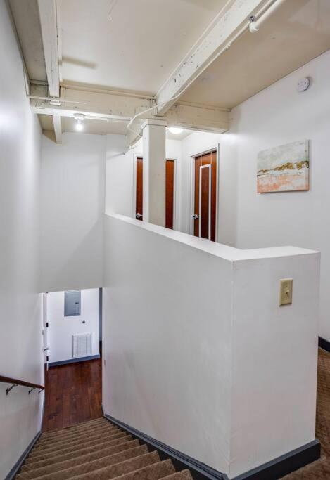 Centric Modern Loft W/ King Beds Appartement Rochester Buitenkant foto