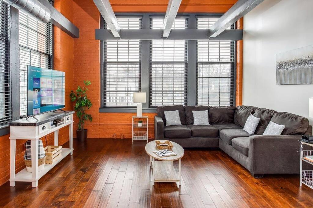 Centric Modern Loft W/ King Beds Appartement Rochester Buitenkant foto