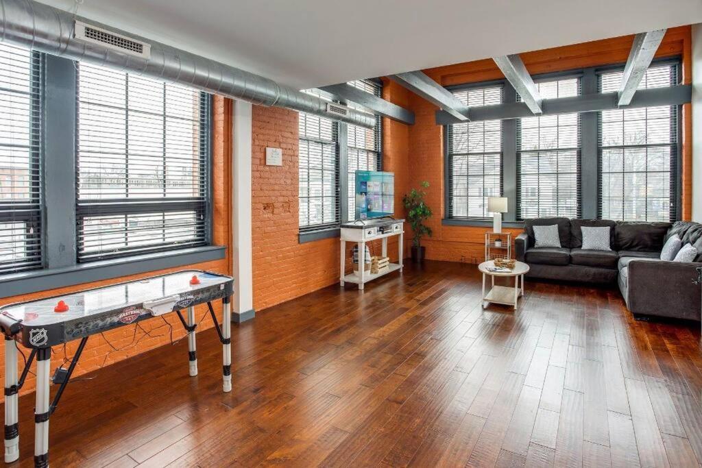 Centric Modern Loft W/ King Beds Appartement Rochester Buitenkant foto